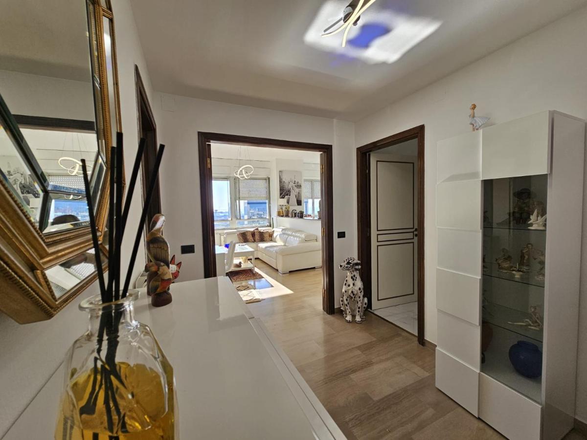 La Finestra Sul Porto Lägenhet Genua Exteriör bild
